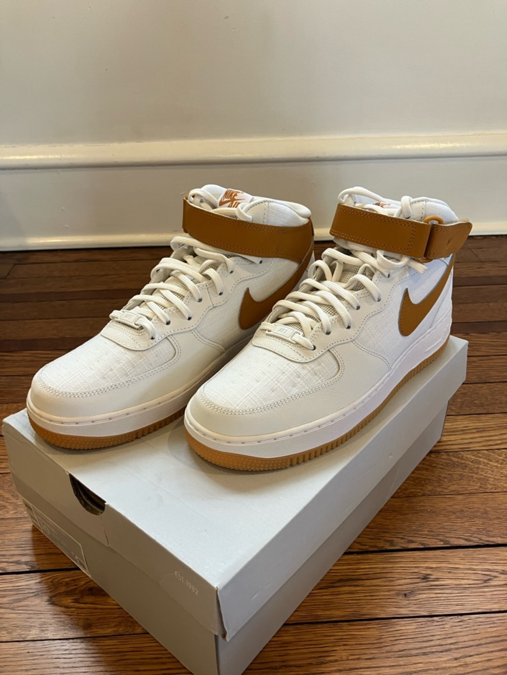 WMNS Air Force 1 ‘07 MID